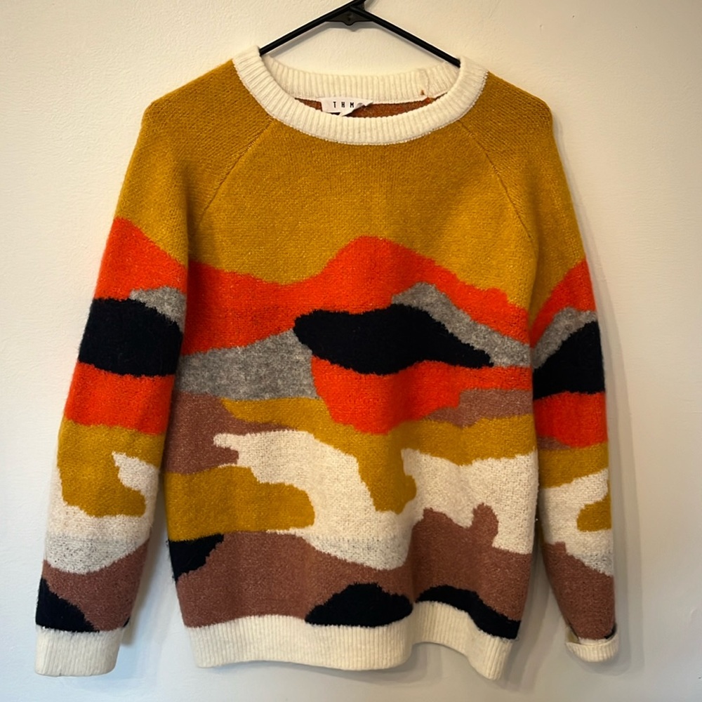 Stunning THML sweater